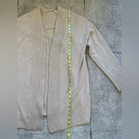 Vince Ribbed Placket Cardigan Size M Sand / Beige Wool & Cashmere EUC D - Picture 10 of 10
